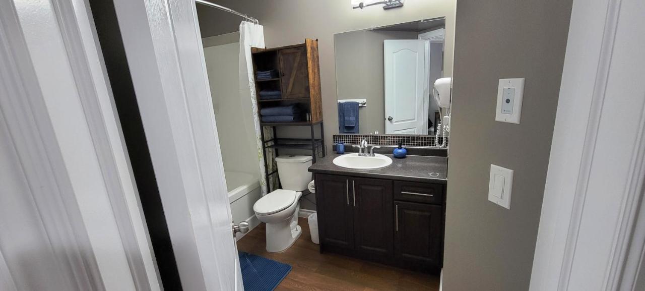 Blue Wave 2 Bedroom Suite Saskatoon Eksteriør bilde